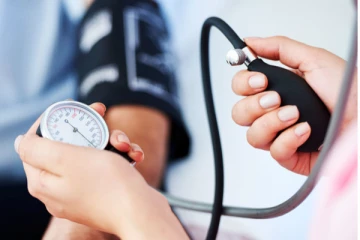 உயிருக்கு ஆபத்தை ஏற்படுத்தும் உயர் இரத்த அழுத்தத்தை எப்படி கட்டுக்குள் வைக்கலாம்?