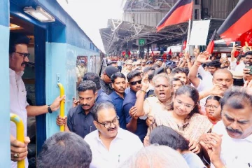 இந்திய ரயில்வே இதை மட்டும் செய்யாதீங்க; ஏற்கனவே அல்லல் - முதல்வர் ஸ்டாலின் கோரிக்கை!