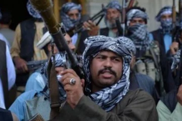 போலீஸ் தலைமையகத்தை கைப்பற்றிய தாலீபான்கள் அடிபணியும் ராணுவம்!