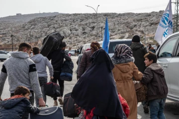 சிரிய, ஆப்கானிய அகதிகளின் வழக்குகளை மீண்டும் ஆரம்பித்த கிரீஸ்: திருப்பி அனுப்ப அதிரடி நடவடிக்கை