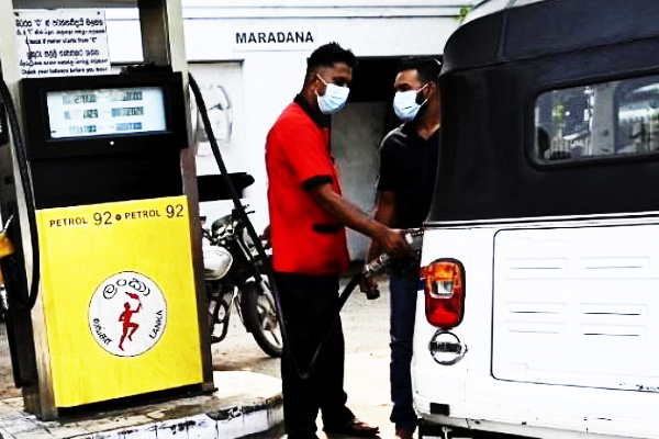 ஏனைய மாவட்டங்களை விட யாழ்ப்பாணத்திலேயே கியூ ஆர் முறை வெற்றி | Fuel Based On Distribution Qr Code Jaffna