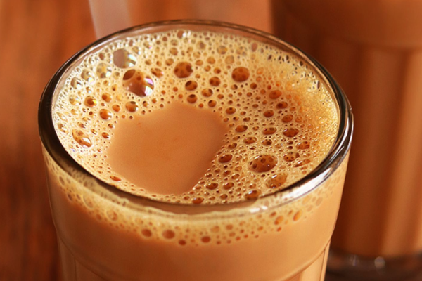 இந்தியர்கள் பால் கலந்து தேனீர் குடிக்க காரணம் என்ன? | Why Do Indians Drink Tea With Milk Reason இந்தியர்கள் பால் கலந்து தேனீர் குடிக்க காரணம் என்ன? | Why Do Indians Drink Tea With Milk Reason