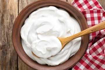 இரவில் தயிர் சாப்பிடுவது இவ்வளவு ஆபத்தை ஏற்படுத்துமாம்? உஷார்