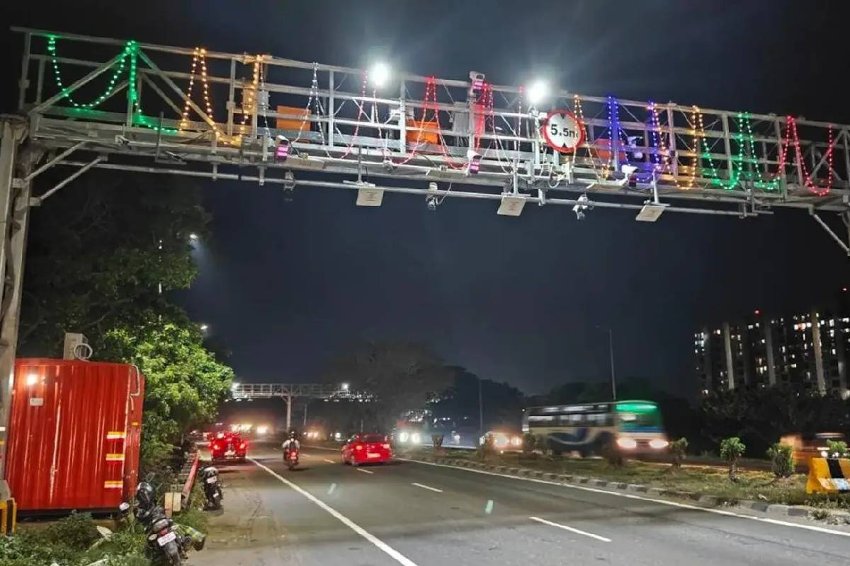 தமிழ்நாட்டில் அறிமுகமான தானியங்கி சுங்கச்சாவடி - வாகனங்கள் நிற்க வேண்டியதில்லை | No More Stopping At Paranur Toll Plaza From Oct 1 தமிழ்நாட்டில் அறிமுகமான தானியங்கி சுங்கச்சாவடி - வாகனங்கள் நிற்க வேண்டியதில்லை | No More Stopping At Paranur Toll Plaza From Oct 1