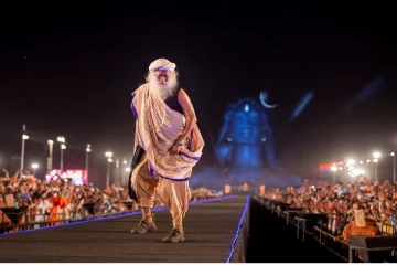 ஈஷா யோகா சத்குருவுக்கு என்ன ஆச்சு? பிரபலங்கள் கவலை!