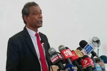 தமிழ் அரசியல்வாதிகள் அனைவரும் பிச்சைக்காரர்கள் : யாழ்.பல்கலைக்கழக துணைவேந்தர்