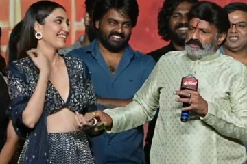 நடிகை முன்பே நிகழ்ச்சியில் மது அருந்தினாரா பாலையா!! வைரலாகும் வீடியோ