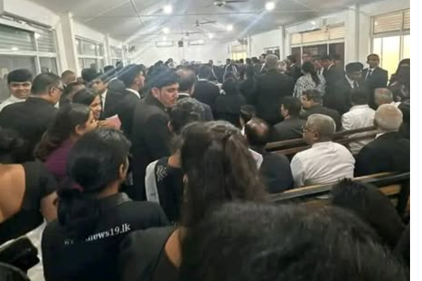 உச்சக்கட்ட பாதுகாப்புக்கு மத்தியில் ஆரம்பமான ரணிலின் வழக்கு விசாரணை | Ranil To Appear In Court Via Zoom