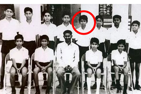 இந்த புகைப்படத்தில் இருக்கும் முன்னணி நடிகர் யார் என்று தெரியுமா.. தெரிஞ்சா ஷாக் ஆகிடுவீங்க | Top Actor Childhood School Photo