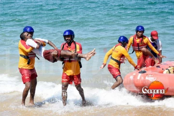 මුහුදේ දියවැලකට හසු වූ විදෙස් කත හා ඇගේ දරුවා