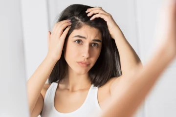 கொத்த கொட்டும் முடி கரு கருவென 5 மடங்கு அடர்த்தியாக வளரனுமா?  இந்த ஒரே ஒரு  எண்ணெய் போதும்!