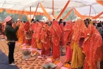 பணத்திற்காக தன்னைத் தானே திருமணம் செய்த பெண்கள்