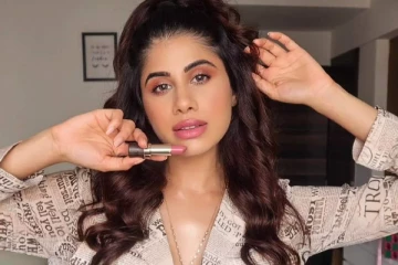 தேவதை போல ஜொலிக்க வைக்க மேக்கப் தேவையில்லை! இந்த சமையலறை பொருட்களே போதும்