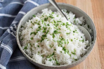 இரவில் சாதம் சாப்பிடக்கூடாதா? பலரும் அறியாத உண்மை இதோ