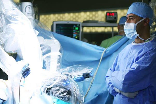 அறுவை சிகிச்சையில் விபரீதம்; நோயாளியை கொன்ற ரோபோ | Mishap In Surgery Robot That Killed The Patient Us