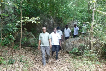 கிழக்கில் வரலாற்று சிறப்புமிக்க இடத்திற்கு சென்ற கூட்டமைப்பு எம்.பிக்கள்