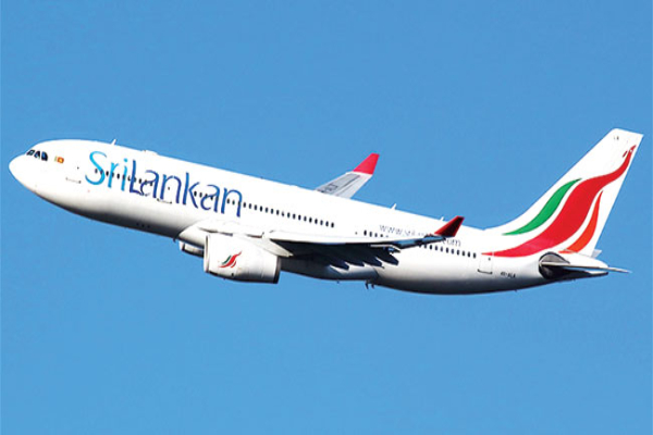 சீரற்ற வானிலை காரணமாக விமான சேவைகள் பாதிப்பு..! | Inclement Weather Flight Delays Flight Schedule Sl