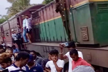 இன்று காலை இடம்பெற்ற கோர விபத்தில் இருவர் உயிரிழப்பு