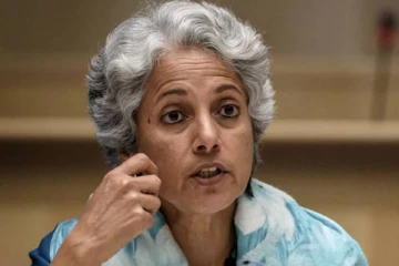 இரண்டு வெவ்வேறு டோஸ் கொரோனா தடுப்பூசிகளை கலந்துபோட்டால் உயிருக்கு ஆபத்து - உலக சுகாதார மையம் தகவல்