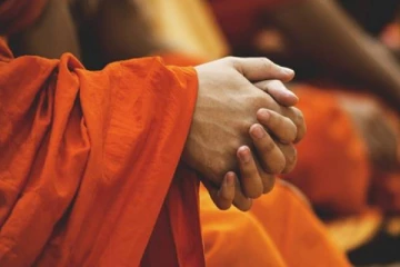 இலங்கையில் சிறுவர்களிடம் மோசமாக நடந்துகொண்ட பாடசாலை அதிபரான பெளத்த பிக்கு!