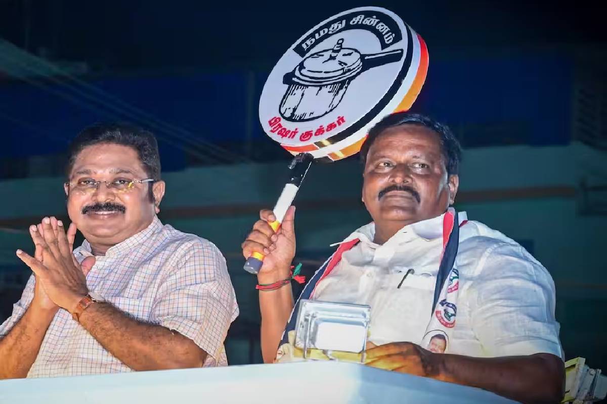 விஜய்யை பாராட்டியதால் கட்சியில் இருந்து நீக்கப்பட்ட எம்.எல்.ஏ - தவெகவில் இணைவா? | Mla Kamaraj Expelled From Ammk Support Tvk Vijay