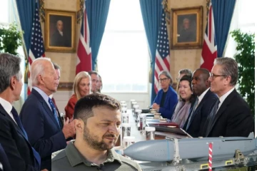 அமெரிக்க,பிரிட்டன் முடிவால் உக்ரைன் பாரிய அதிருப்தி