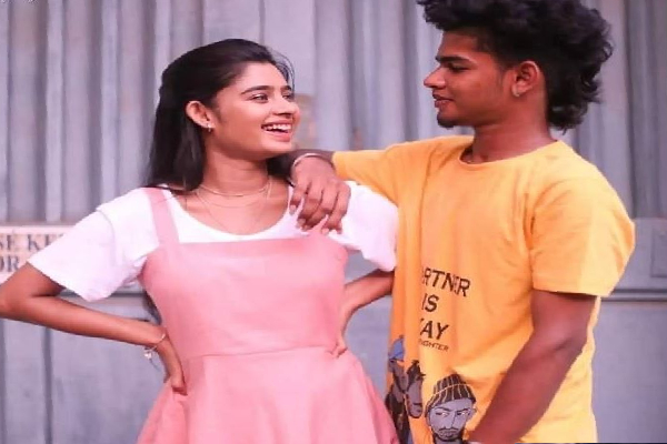 பிக்பாஸ் ஜனனியுடன் இருக்கும் இந்த நபர் யார் தெரியுமா? | Do You Know Who This Person Bigg Boss Janani