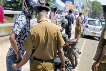 சட்டவிரோதமாக மதுபான போத்தல்களை விற்பனை செய்த ஏழு பேர் கைது