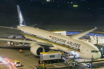 லண்டனில் இருந்து 211 பயணிகளுடன் சிங்கப்பூர் சென்ற விமானத்திற்கு நேர்ந்த கதி! பலர் படுகாயம்