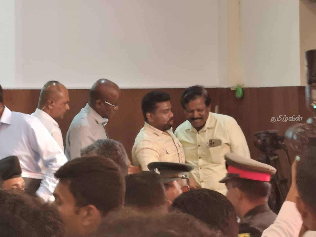 இந்திய இழுவைப்படகுகளின் அத்துமீறல்கள்.. ஜனாதிபதி வெளியிட்ட கருத்து 7 Gallery