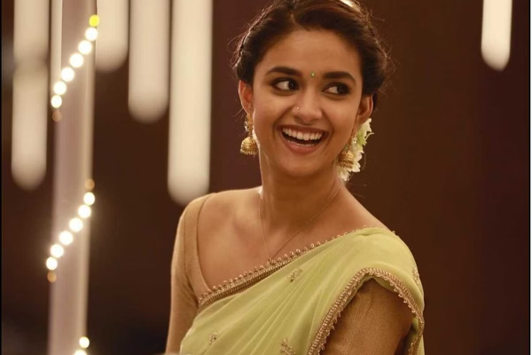 கழுத்து நிறைய தங்கத்துடன் நடிகை கீர்த்தி சுரேஷ்.. வெளிவந்த புகைப்படம் | Keerthy Suresh Jewels Photos