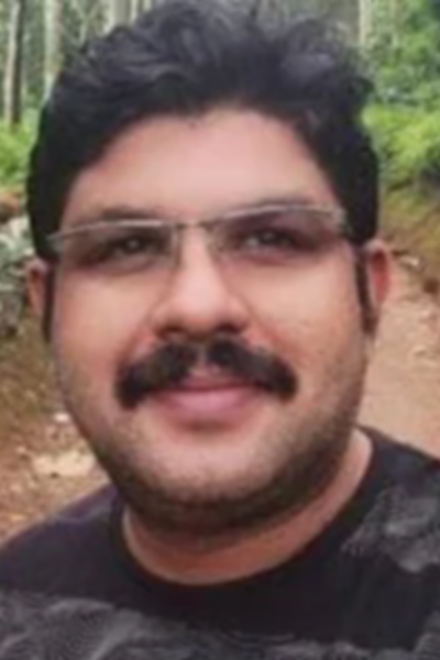 බස් එකේදී ලිංගික අතවර කරා - බොරු චෝදනාවේ ලැජ්ජාවට තරුණයෙක් සියදිවිනසාගනී   | Kerala Deepak Bus Video Sparks Viral Controversy