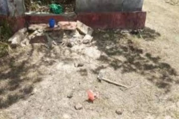 பாழடைந்த வீடொன்றில் குண்டு வெடித்துச் சிதறியதில் ஒருவர் பலி