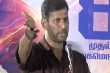 அவங்கள தியேட்டர் உள்ளேயே விடாதீங்க.. மேடையில் பொங்கிய நடிகர் விஷால்