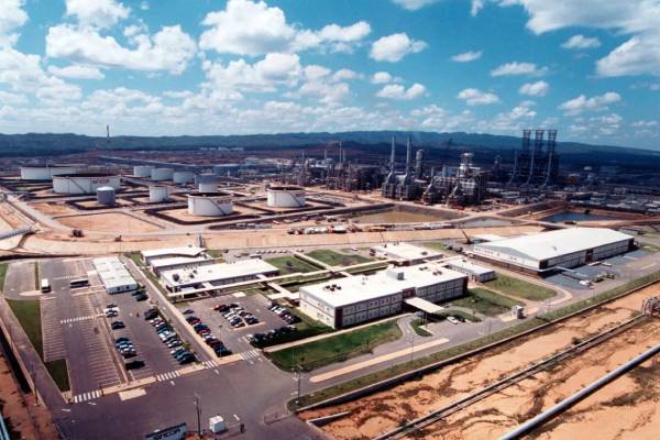 வெனிசுலா எண்ணெய் விற்பனை தொடர்பில் இந்தியாவுடன் அமெரிக்கா பேச்சுவார்த்தை | With India On Venezuelan Oil