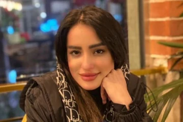 ஈரானில் வலுக்கும் ஹிஜாப் போராட்டம்: 20 வயது பெண்ணை 6 முறை சுட்டுக்கொன்ற பாதுகாப்புப் படையினர்