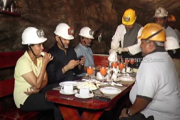 இலங்கையில் பூமிக்கடியில் அமைந்துள்ள அழகிய உணவகம்! | Kegalle Underground Restaurant In Sri Lanka