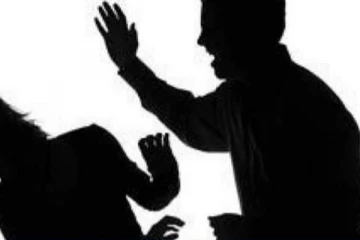 බීමතින් පිරිත් පිංකමකට පැමිණි ගුරුවරයෙකු සිසුවකුට කළ දේ