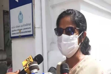 சிகிச்சை பெற்று வரும் சுரேஷ் சலே குறித்து மனைவி வெளியிட்ட அதிர்ச்சி தகவல்