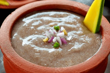 நீரிழிவு நோயாளிகளும் கேட்டு வாங்கி சாப்பிடும் கேழ்வரகு கூழ்...எப்படி செய்வது தெரியுமா?