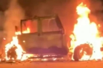 කුලියාපිටියම උණුසුම් වී ගිය, ගිනි තැබූ ඩිෆෙන්ඩර් රථයේ බිහිසුණු සිදුවිමට අදාලව අද තත්ත්වය..