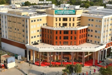 தாய்க்கு சரியான சிகிச்சை இல்லை - அரசு மருத்துவமனையில் மருத்துவருக்கு கத்திக்குத்து