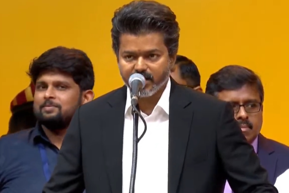 முதலமைச்சராக பதவியேற்ற விஜய், சரிந்த சன் டிவி ஷேர்.. ஷாக் கொடுத்த ட்ரேடிங் விவரம் | Sun Tv Slips 1 Percentage After Cm Vijay Oath