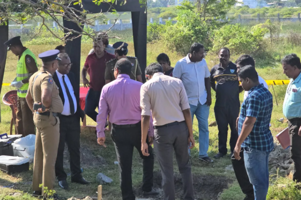 யாழ். சித்துபாத்தி மனித புதைகுழியில் இன்று 16 என்புக்கூட்டுத் தொகுதிகள் கண்டுபிடிப்பு | Jaffna 16 Burial Mous Discovered Sidhupathi Ground