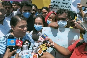 கொழும்பு புறக்கோட்டையில் வியாபாரிகள் போராட்டம்..!
