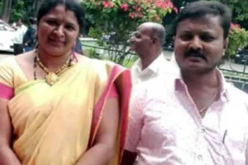 ஒரே இடத்தில் தகனம் செய்யப்பட்ட இளம்தம்பதியின் சடலங்கள்! அனாதையான சில நாட்களுக்கு முன் பிறந்த குழந்தை