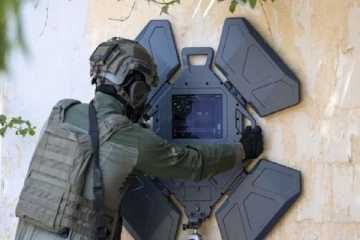 சுவரின் வழியாக துல்லியமாக பார்க்க உதவும் கேமராக்கள் கண்டுபிடிப்பு