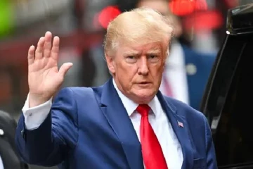 முன்னறிவிப்பு இன்றி அதிரடி சோதனை நடத்திய அதிகாரிகள்... குற்றச்சாட்டிய டிரம்ப்