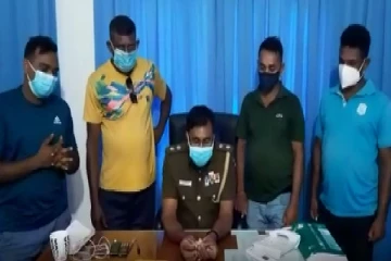 ஊரடங்குச் சட்டத்தை பயன்படுத்தி ஐஸ் கடத்திய மூவர் கைது- மோட்டார் சைக்கிளும் மீட்பு