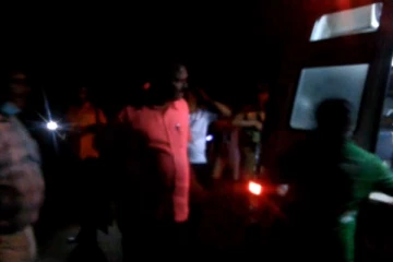 வீதியில் வெட்டுக்காயங்களுடன் உயிருக்கு போராடிய நிலையில் இருவர் மீட்பு(Photos)